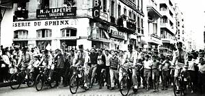 1958- Oran - Rue d'Arzew - Manifestation2